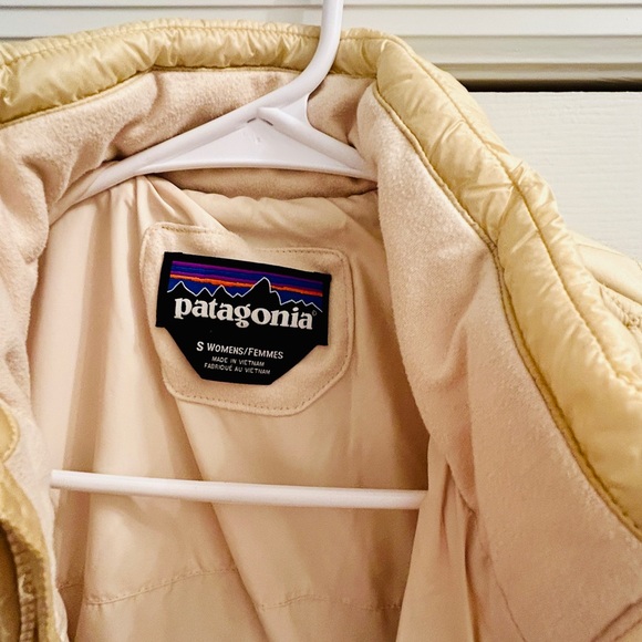 Patagonia Beige Quilted Jacket - Picture 2 of 3